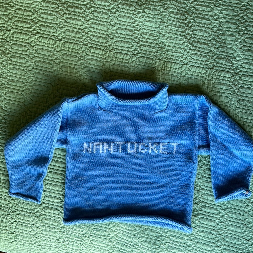 🐳 Adorable light blue roll neck sweater with NANTUCKET in white